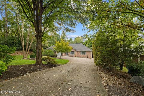 Photo of 105 Deerfield Lane, Oak Ridge, TN 37830 (MLS # 1317440)