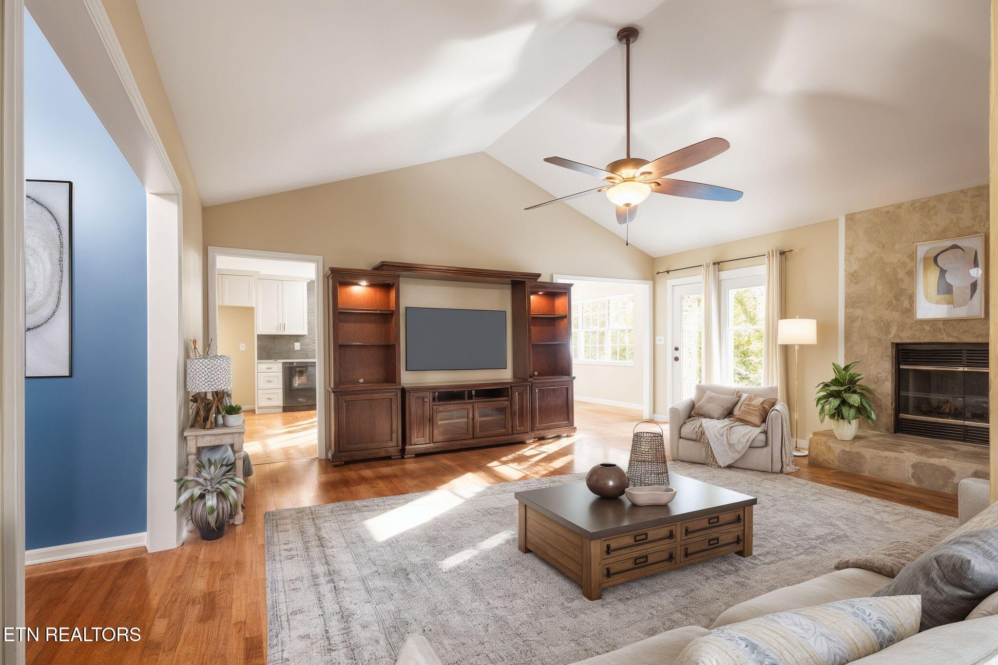 105 Deerfield Lane