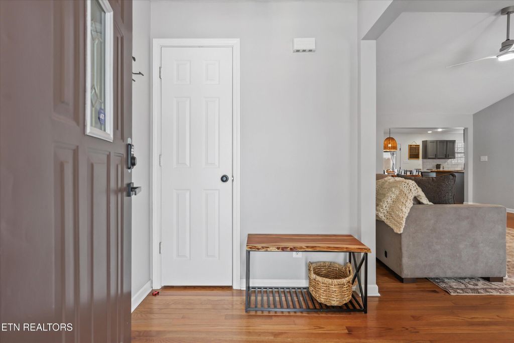 Photo of 139 Mountain Crest Lane, Greenback, TN 37742 (MLS # 1328635)