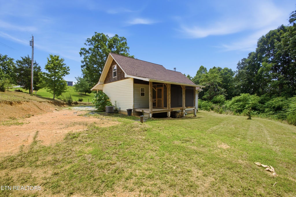 Photo of 230 Windcrest Lane, Harriman, TN 37748 (MLS # 1345975)