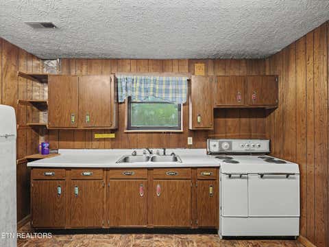 Tiny photo for 3229 Clover Hill Ridge Rd, Maryville, TN 37801 (MLS # 1350099)