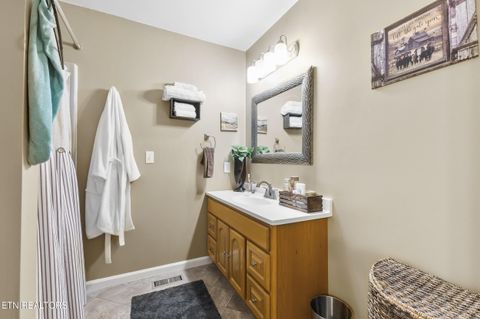 Tiny photo for 370 Vannoy Rd, Tazewell, TN 37879 (MLS # 1326060)