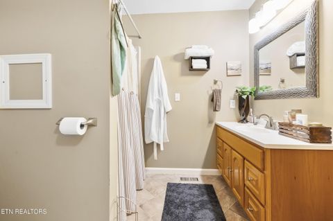 Tiny photo for 370 Vannoy Rd, Tazewell, TN 37879 (MLS # 1326060)