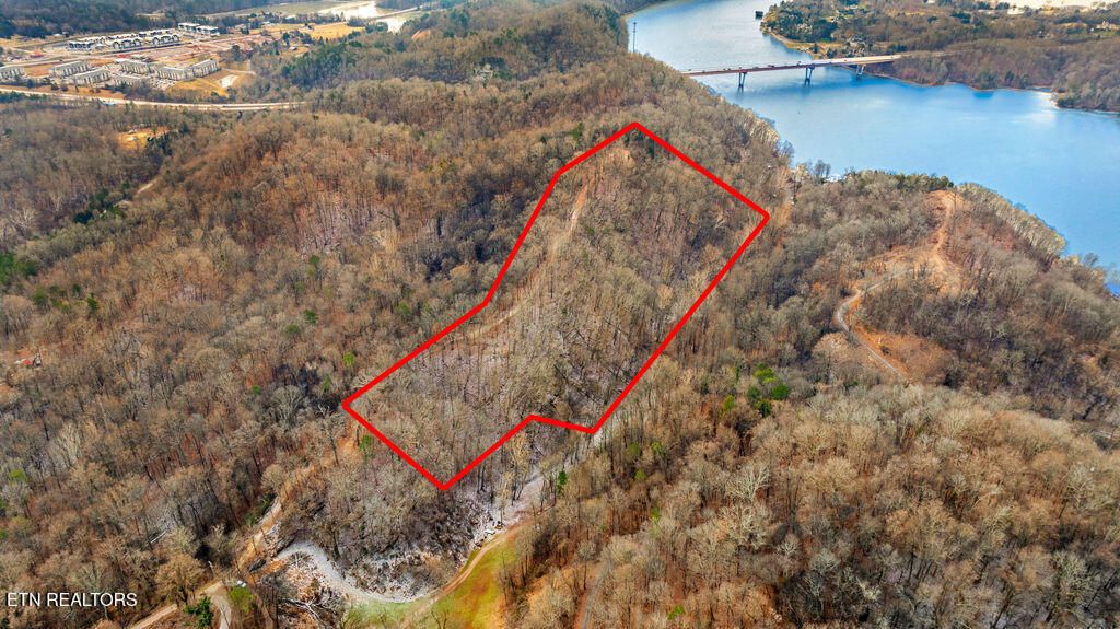 Photo of 4129 Bear Hollow Loop, Louisville, TN 37777 (MLS # 1328078)