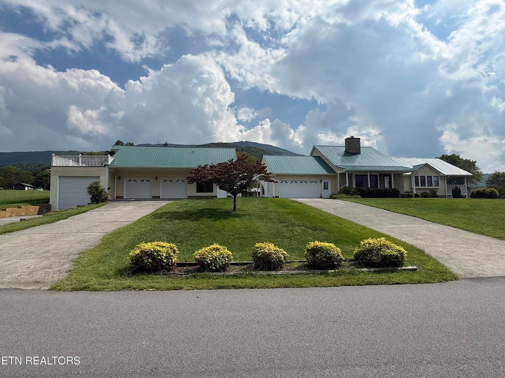 Photo of 3237 Valley Home Rd, Sevierville, TN 37862 (MLS # 1317689)