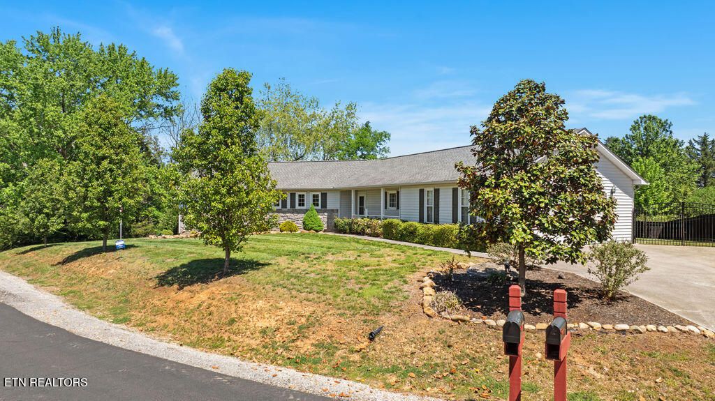 Photo of 108 Chahyga Way, Loudon, TN 37774 (MLS # 1338077)