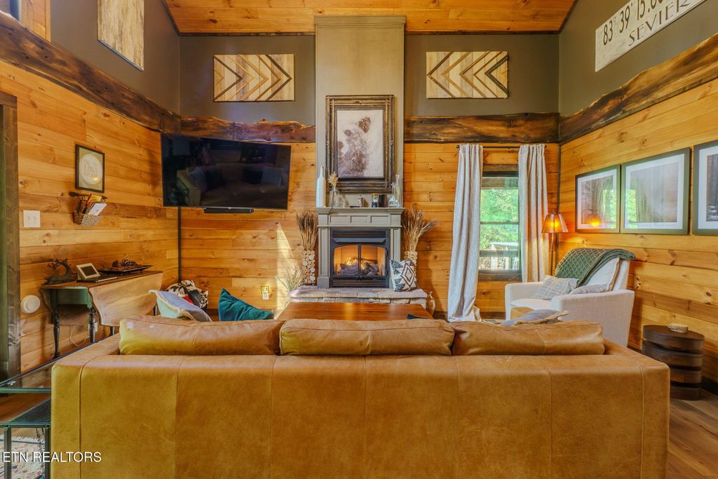 Photo of 2379 Headrick Lead, Sevierville, TN 37862 (MLS # 1316877)