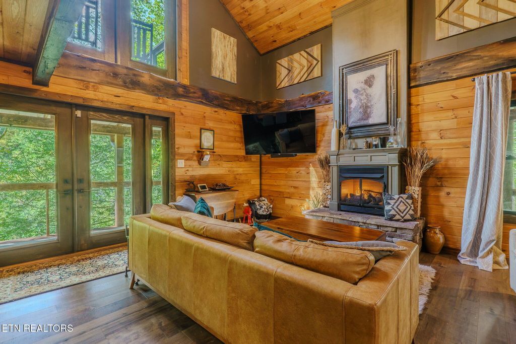 Photo of 2379 Headrick Lead, Sevierville, TN 37862 (MLS # 1316877)