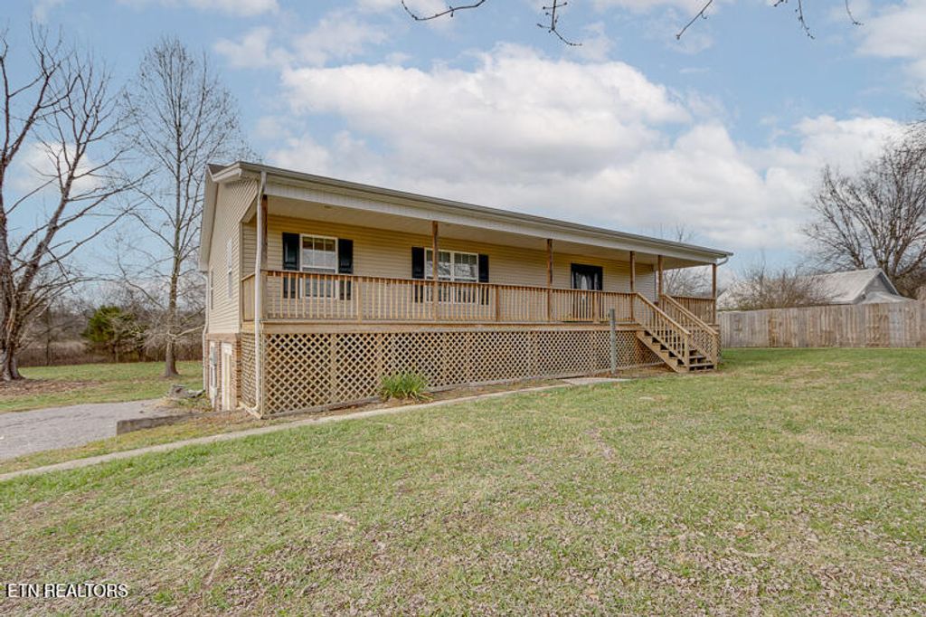 Photo of 1163 Whitaker Rd, New Market, TN 37820 (MLS # 1327342)
