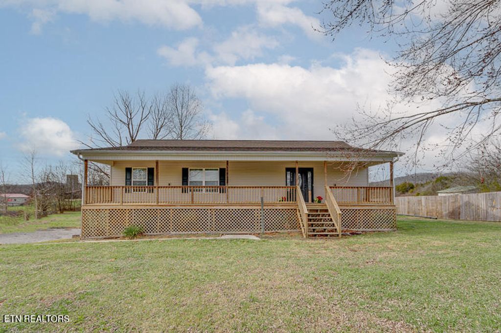 Photo of 1163 Whitaker Rd, New Market, TN 37820 (MLS # 1327342)