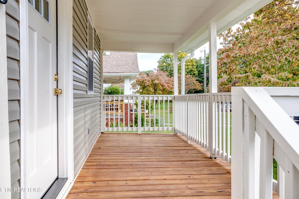 Photo of 313 Lynnwood Drive, Knoxville, TN 37918 (MLS # 1359163)