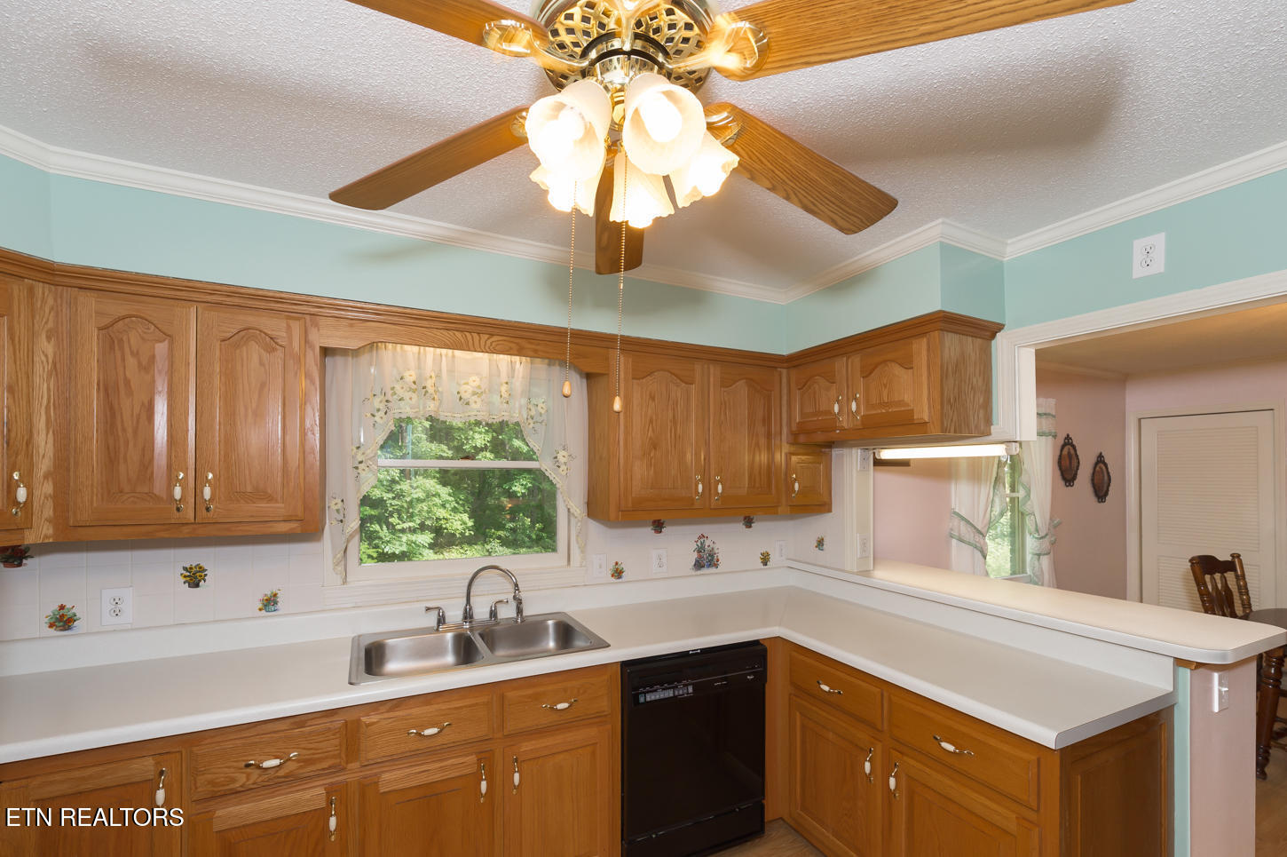 1211 Old Hollow Rd