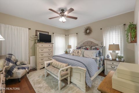 Tiny photo for 928 Stratford Ave, Sweetwater, TN 37874 (MLS # 1332542)