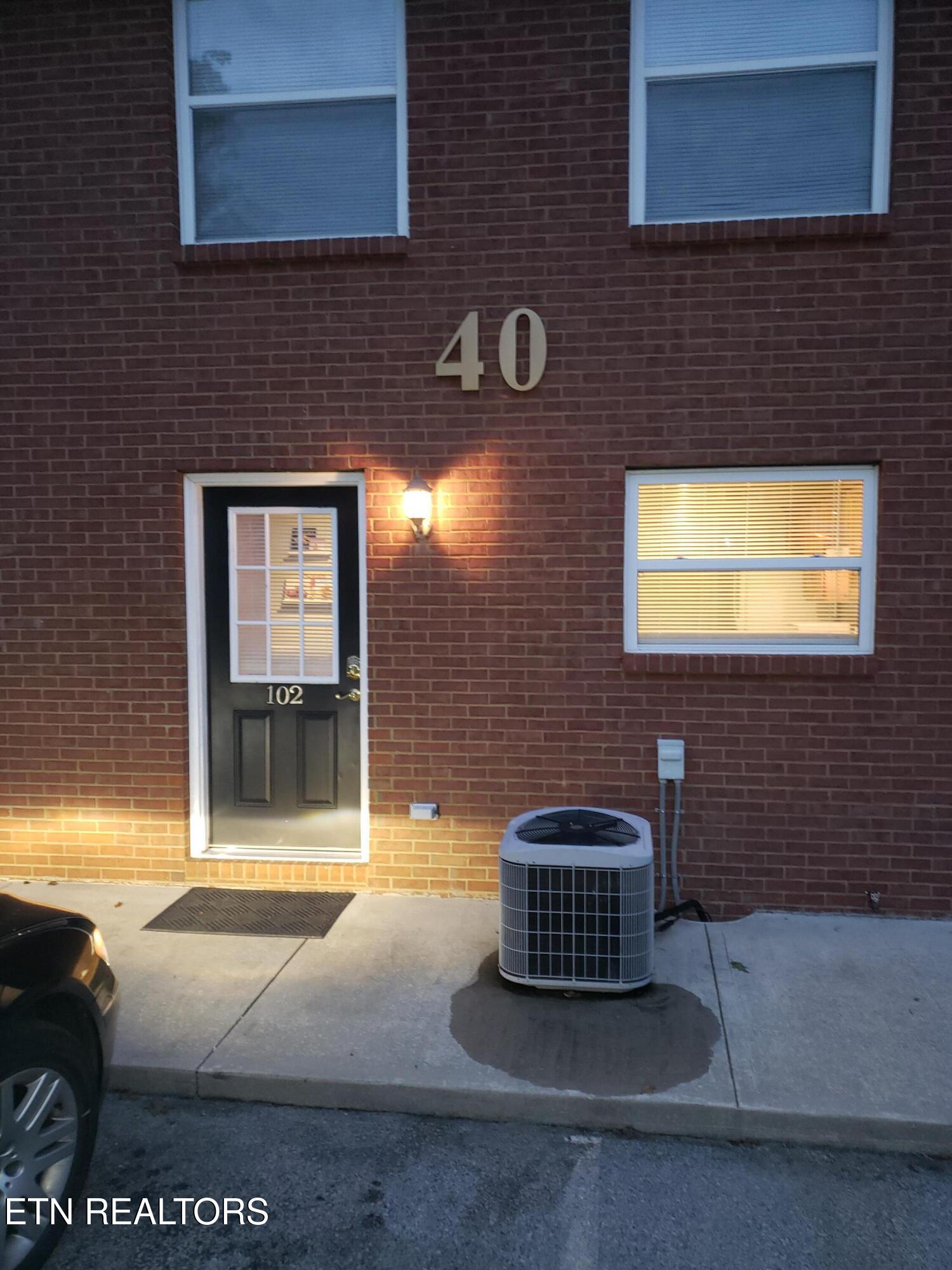 40 Jamestown Court