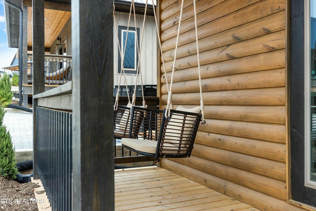 Photo of 568 Warbonnet Way, Pigeon Forge, TN 37863 (MLS # 1292866)