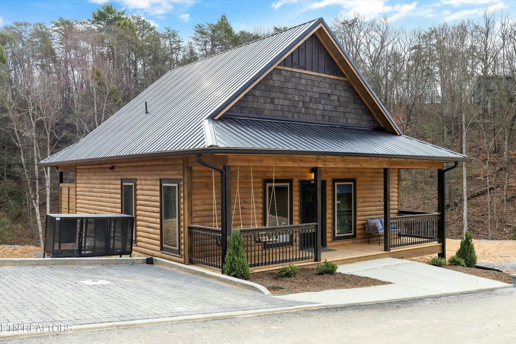 Photo of 568 Warbonnet Way, Pigeon Forge, TN 37863 (MLS # 1292866)