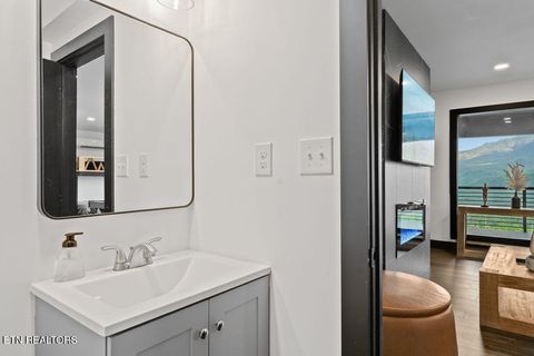 Tiny photo for 922 Piney Butt Way, Gatlinburg, TN 37738 (MLS # 1342005)