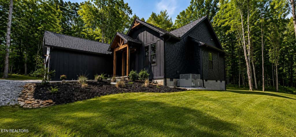 Photo of 908 Evelyn Private Drive, Huntsville, TN 37756 (MLS # 1334486)