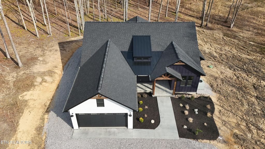 Photo of 908 Evelyn Private Drive, Huntsville, TN 37756 (MLS # 1334486)