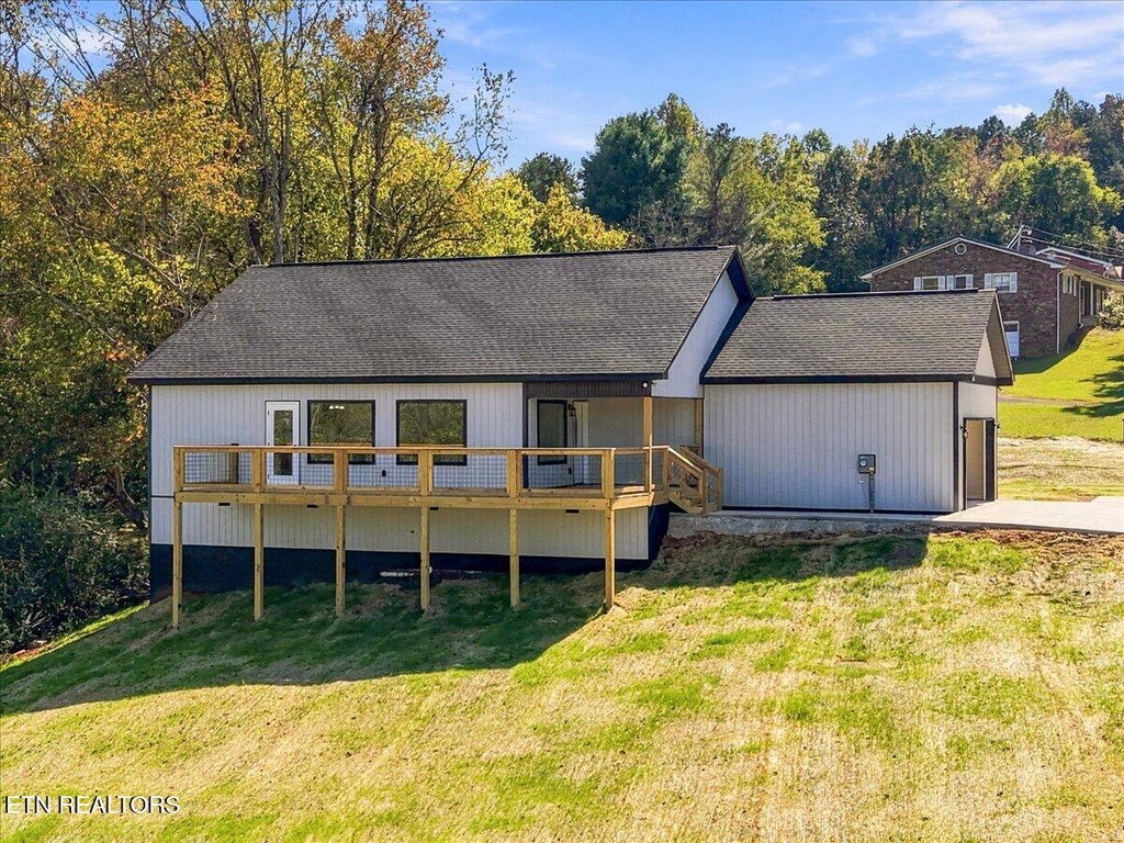 Photo of 120 Point Oak Drive, Parrottsville, TN 37843 (MLS # 1359212)