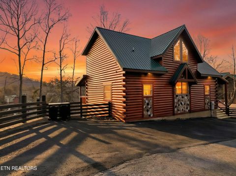 Photo of 765 Chickasaw Gap Way, Pigeon Forge, TN 37863 (MLS # 1329397)