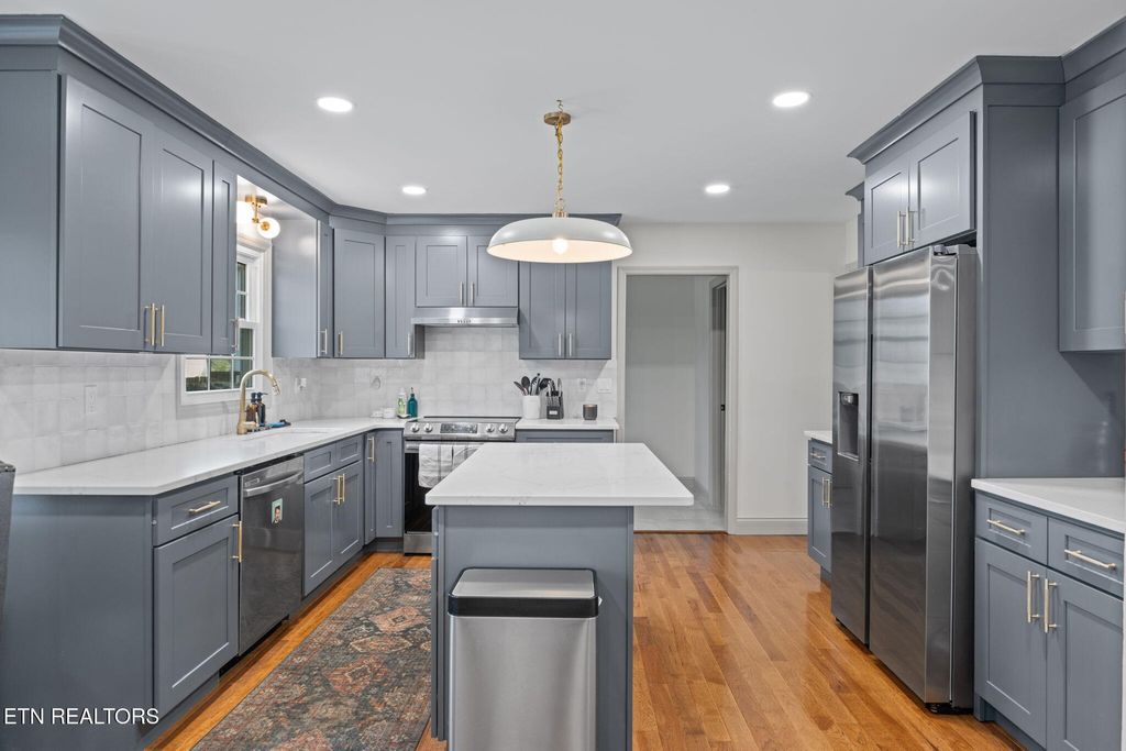 Photo of 1100 Bob Kirby Rd, Knoxville, TN 37923 (MLS # 1327871)