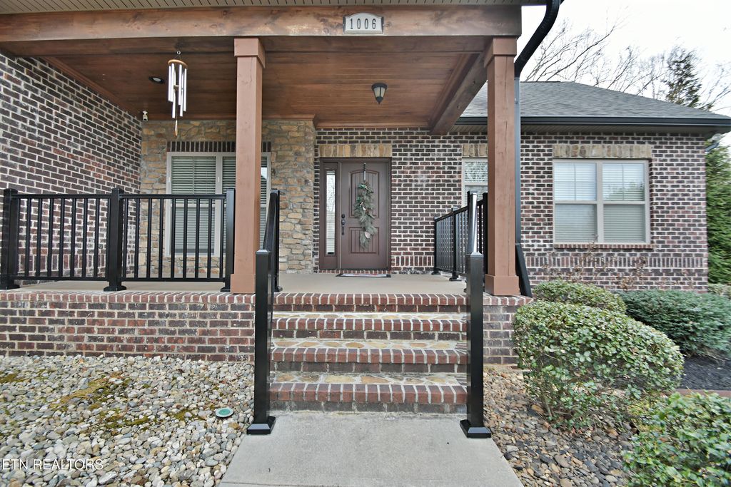 Photo of 1006 Conner Lane, Lenoir City, TN 37772 (MLS # 1332565)