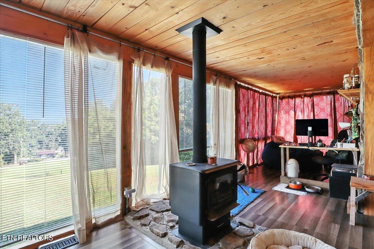 1011 Frank Thornton Rd