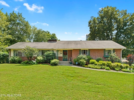 8300 BENNINGTON DR, KNOXVILLE, TN 37909 - Image ee349dfbdb1eafdcbcbb3b889a86c63a/1905401276