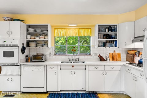 Tiny photo for 8300 Bennington Drive, Knoxville, TN 37909 (MLS # 1353994)