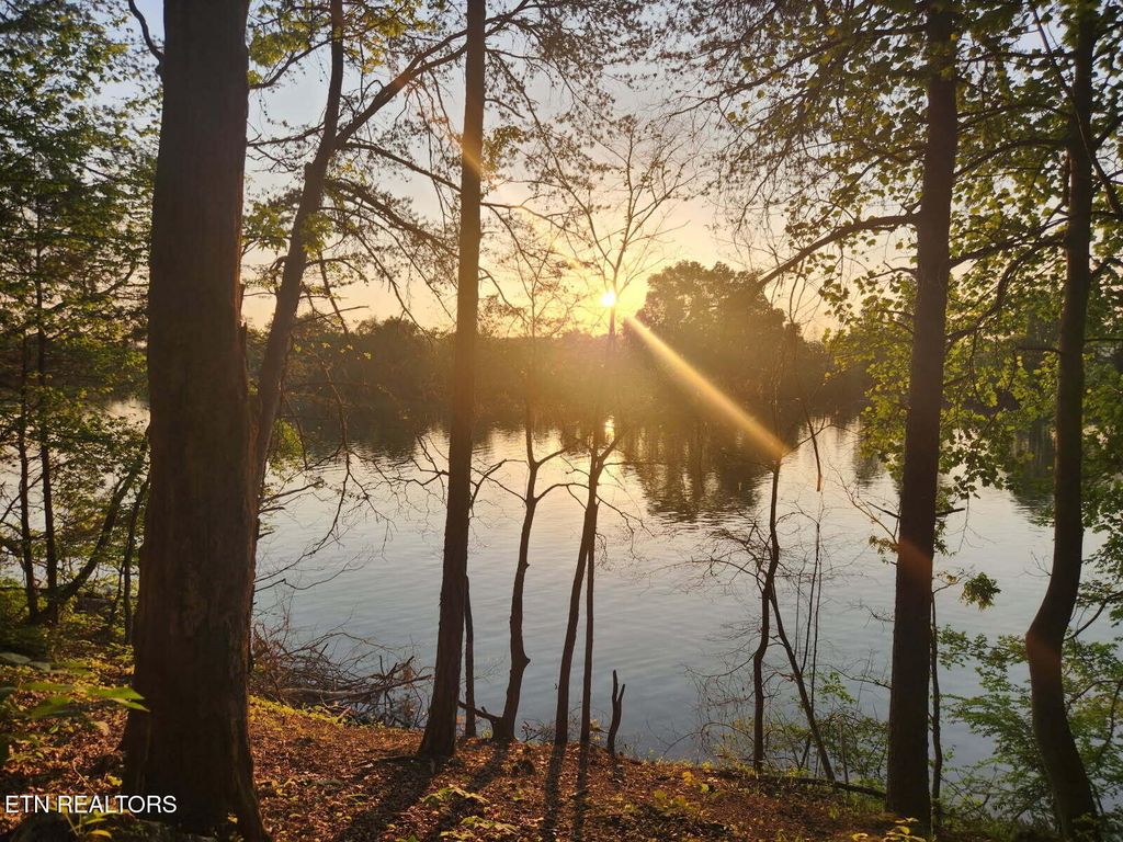 Photo of 132 Hart Orchard, Kingston, TN 37763 (MLS # 1290586)