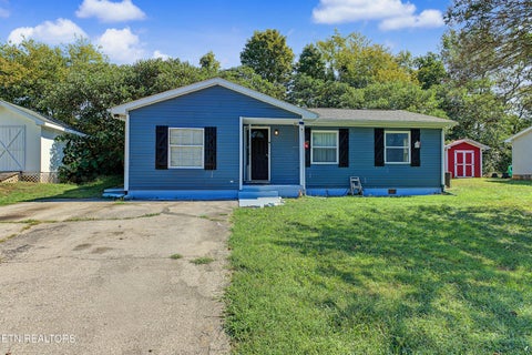 Photo of 314 Leatherwood Drive, Maryville, TN 37803 (MLS # 1355327)