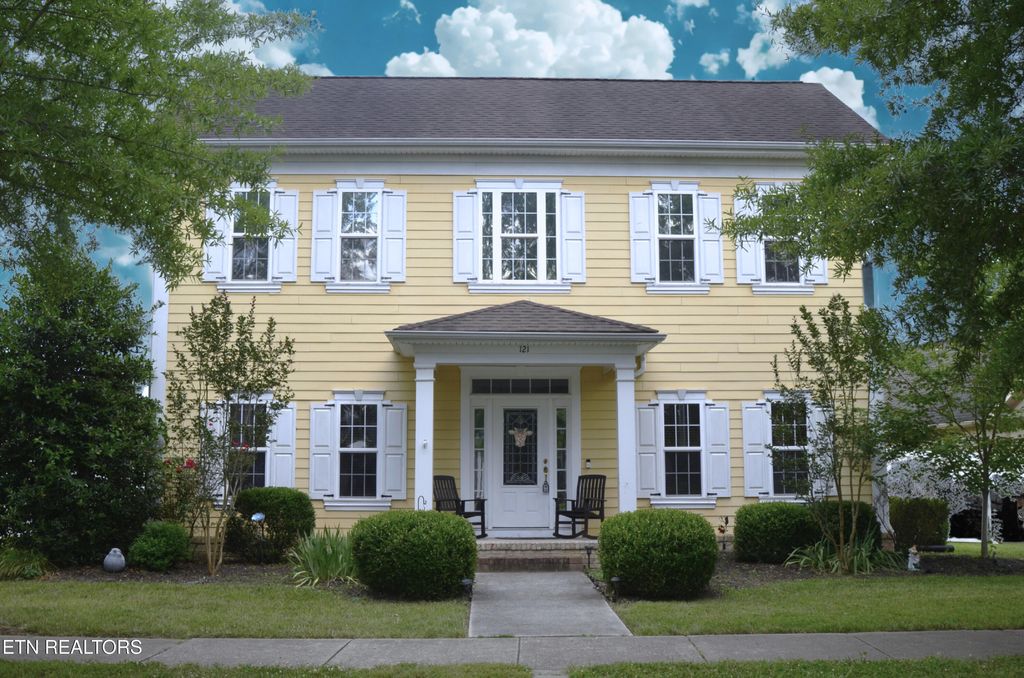 Photo of 121 Fallberry St, Oak Ridge, TN 37830 (MLS # 1306094)