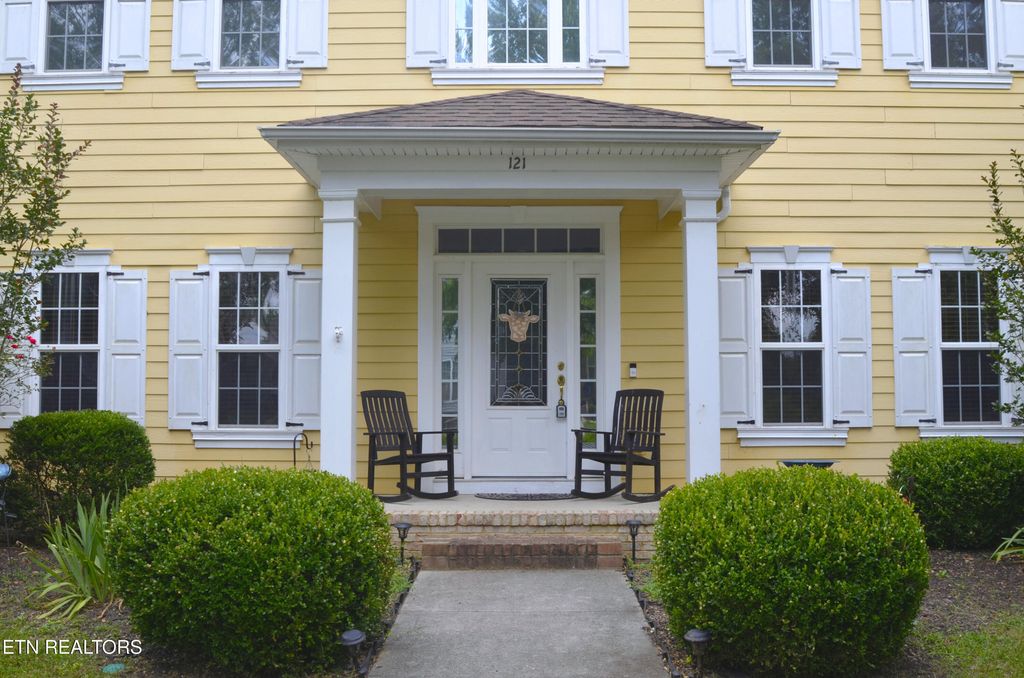 Photo of 121 Fallberry St, Oak Ridge, TN 37830 (MLS # 1306094)