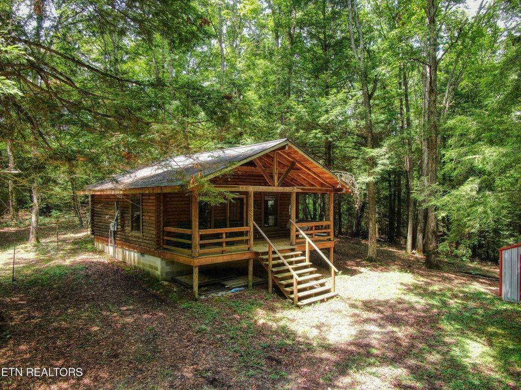 Photo of 523 General Lane, Jamestown, TN 38556 (MLS # 1328429)