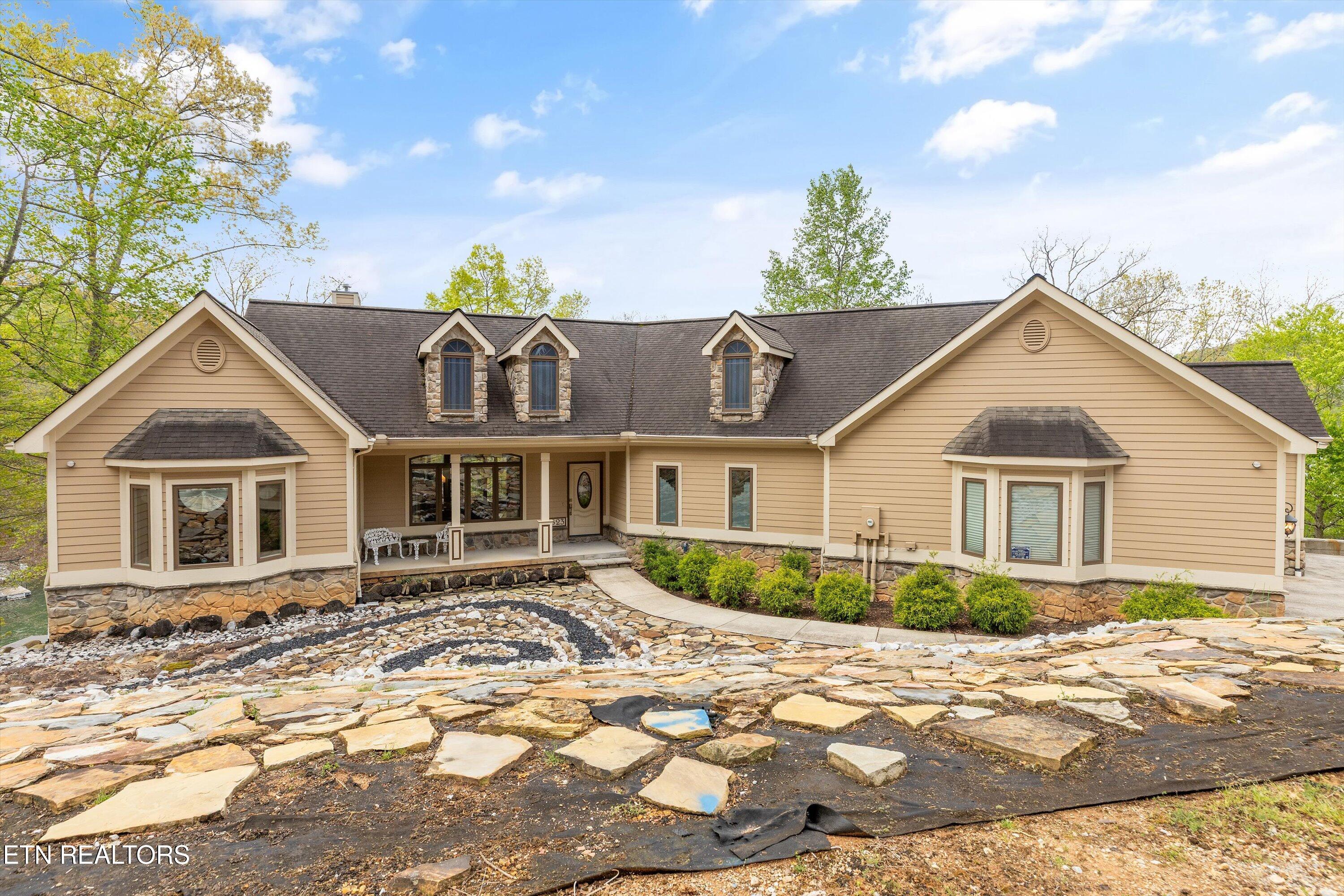 1623 Cove Pointe Rd