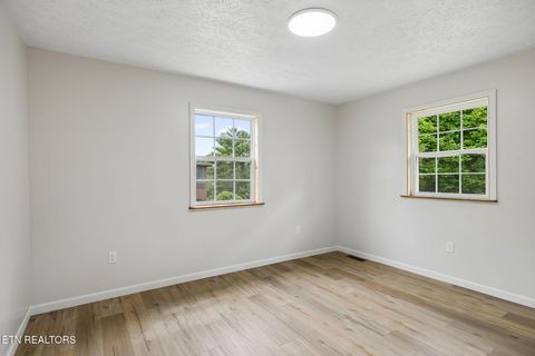 Tiny photo for 158 Whitaker Drive, Tazewell, TN 37879 (MLS # 1343182)