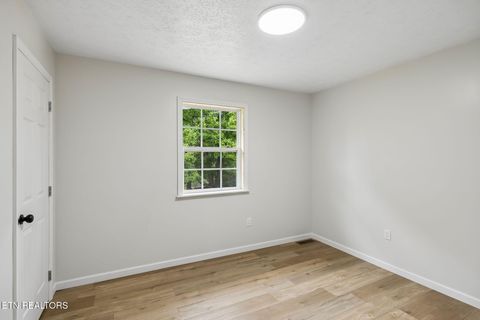Tiny photo for 158 Whitaker Drive, Tazewell, TN 37879 (MLS # 1343182)