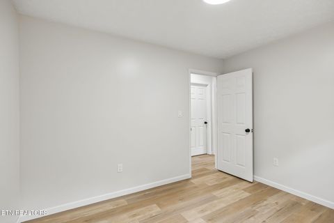 Tiny photo for 158 Whitaker Drive, Tazewell, TN 37879 (MLS # 1343182)