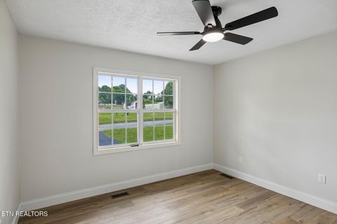 Tiny photo for 158 Whitaker Drive, Tazewell, TN 37879 (MLS # 1343182)