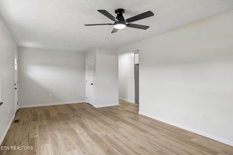 Tiny photo for 158 Whitaker Drive, Tazewell, TN 37879 (MLS # 1343182)