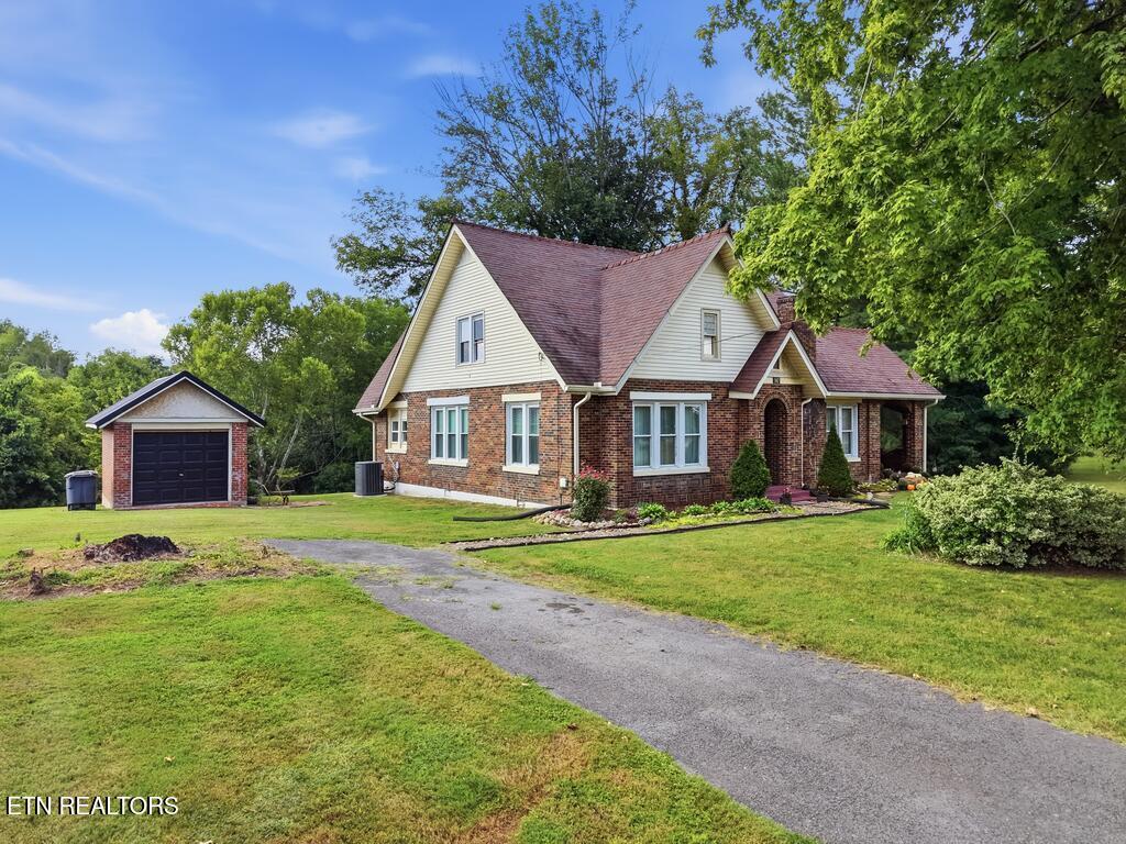 Photo of 507 Lafayette Rd, Red Boiling Springs, TN 37150 (MLS # 1354216)