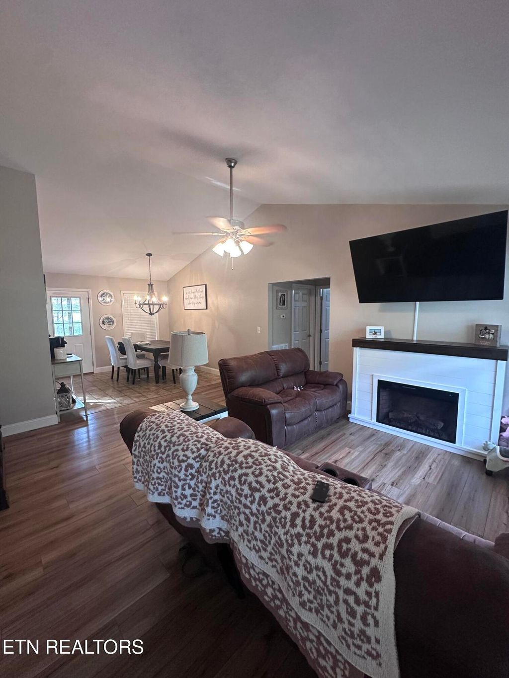 Photo of 808 Ojibwa Lane, Crossville, TN 38572 (MLS # 1337738)