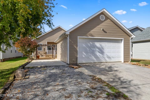 Tiny photo for 820 Stratford Ave, Sweetwater, TN 37874 (MLS # 1360238)