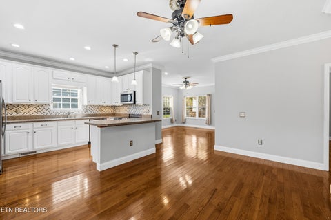 Tiny photo for 820 Stratford Ave, Sweetwater, TN 37874 (MLS # 1360238)