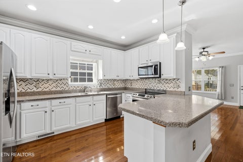Tiny photo for 820 Stratford Ave, Sweetwater, TN 37874 (MLS # 1360238)