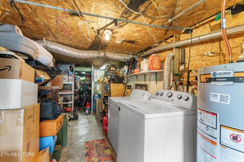Tiny photo for 508 W Hemlock St, LaFollette, TN 37766 (MLS # 1342677)