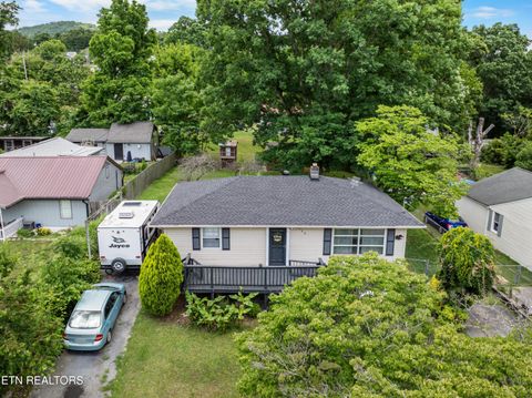 Tiny photo for 508 W Hemlock St, LaFollette, TN 37766 (MLS # 1342677)