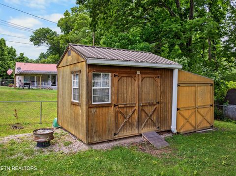 Tiny photo for 508 W Hemlock St, LaFollette, TN 37766 (MLS # 1342677)