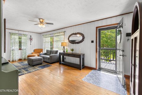 Tiny photo for 508 W Hemlock St, LaFollette, TN 37766 (MLS # 1342677)